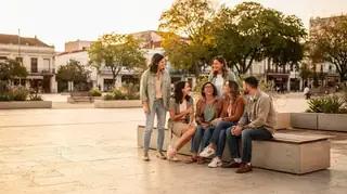Ambiente urbano joven y cultural en Córdoba